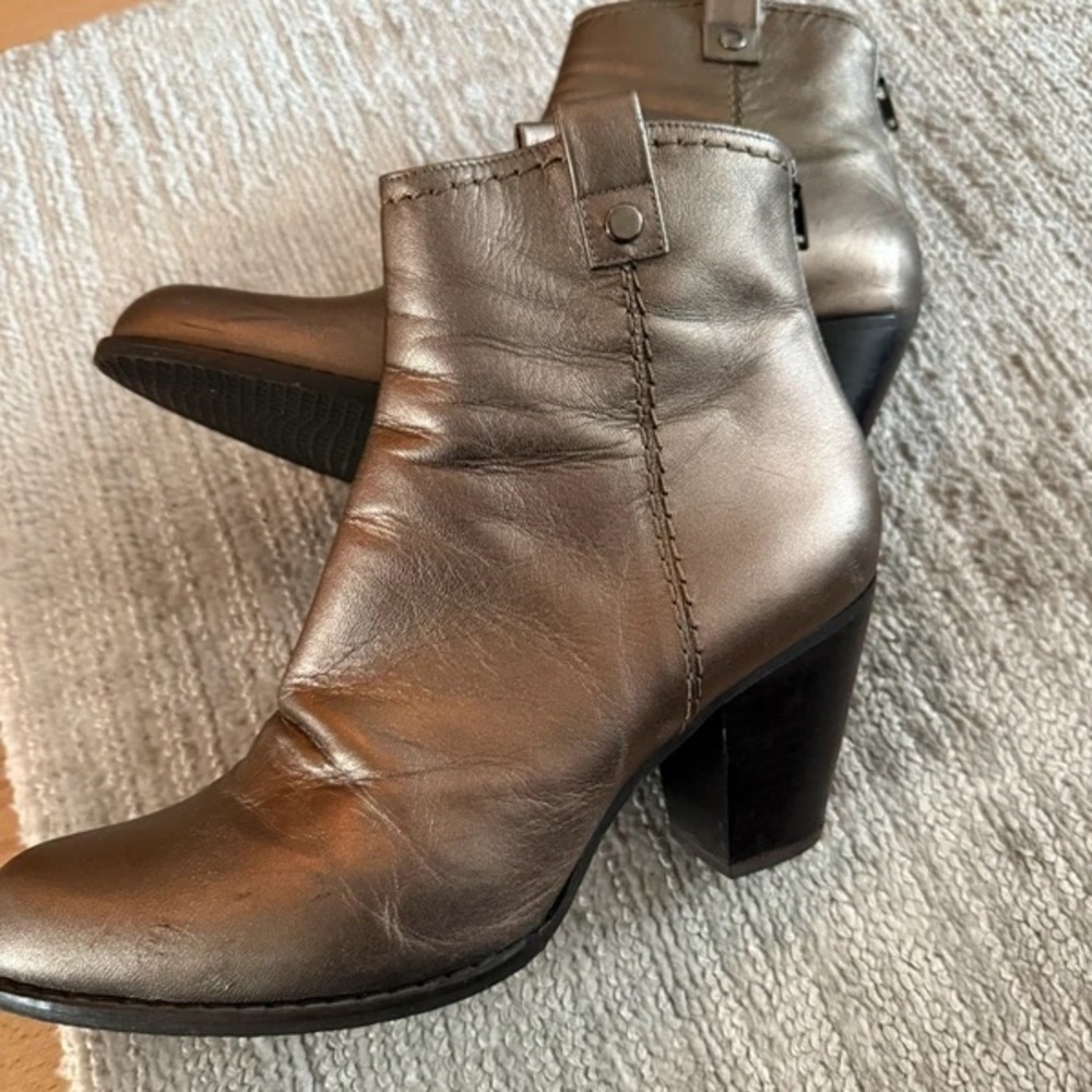 Elegant Metallic Heeled Ankle Boots